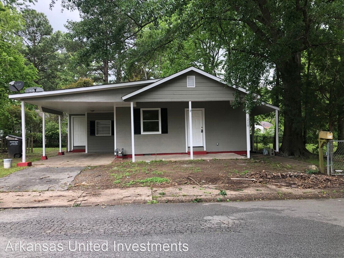 Foto principal - 2 br, 1 bath House - 208 Roosevelt Rd