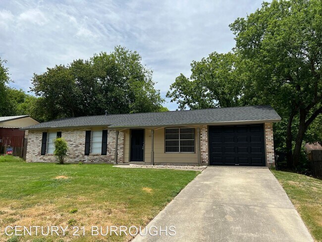 Foto del edificio - 3 br, 1 bath House - 4418 Avenida Prima