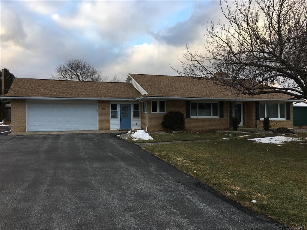 Foto principal - 3711 Sand Spring Rd