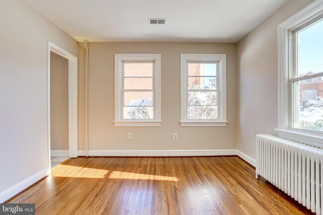 Foto del edificio - 530 E Alexandria Ave