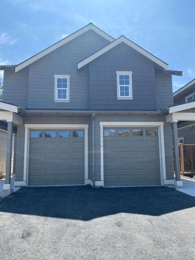 Foto principal - 61534 SE Lucia St