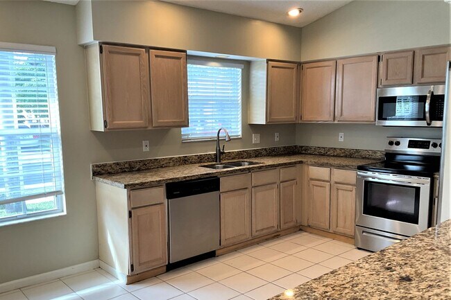 Foto del edificio - 13297 Emerald View Ct