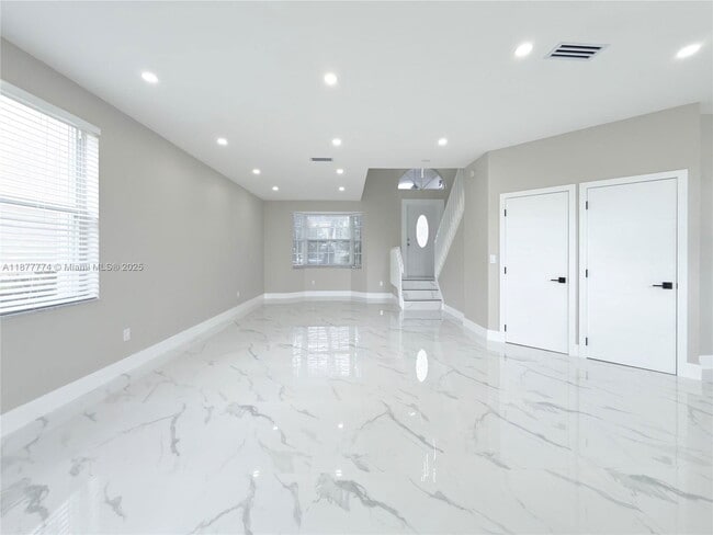 Foto del edificio - 199 NW 152nd Ave