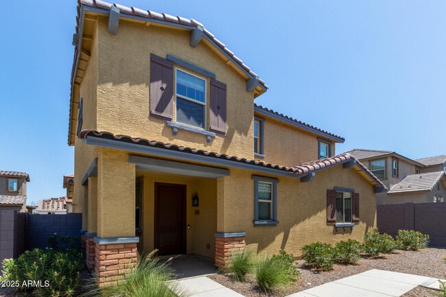 Building Photo - 3813 N 100th Dr
