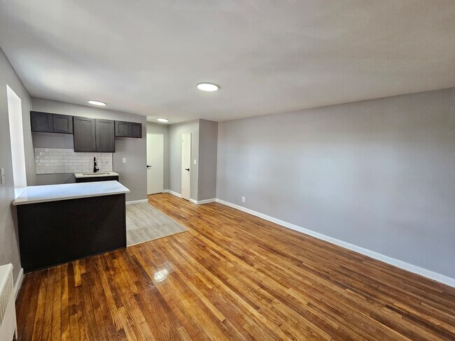 Building Photo - 1280 Clinton Ave