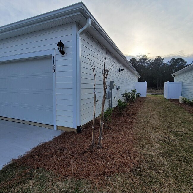 Foto del edificio - Brand new construction home in the desirable Brunswick Forest subdivision