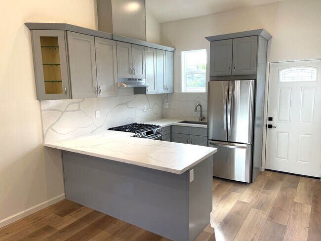 Building Photo - New Construction: 2 Bed + 2 Bath ADU in La...
