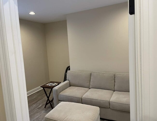 Building Photo - 2553 Buckeystown Pike