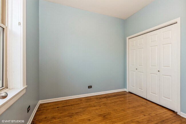 Foto del edificio - 3107 N Sheffield Ave