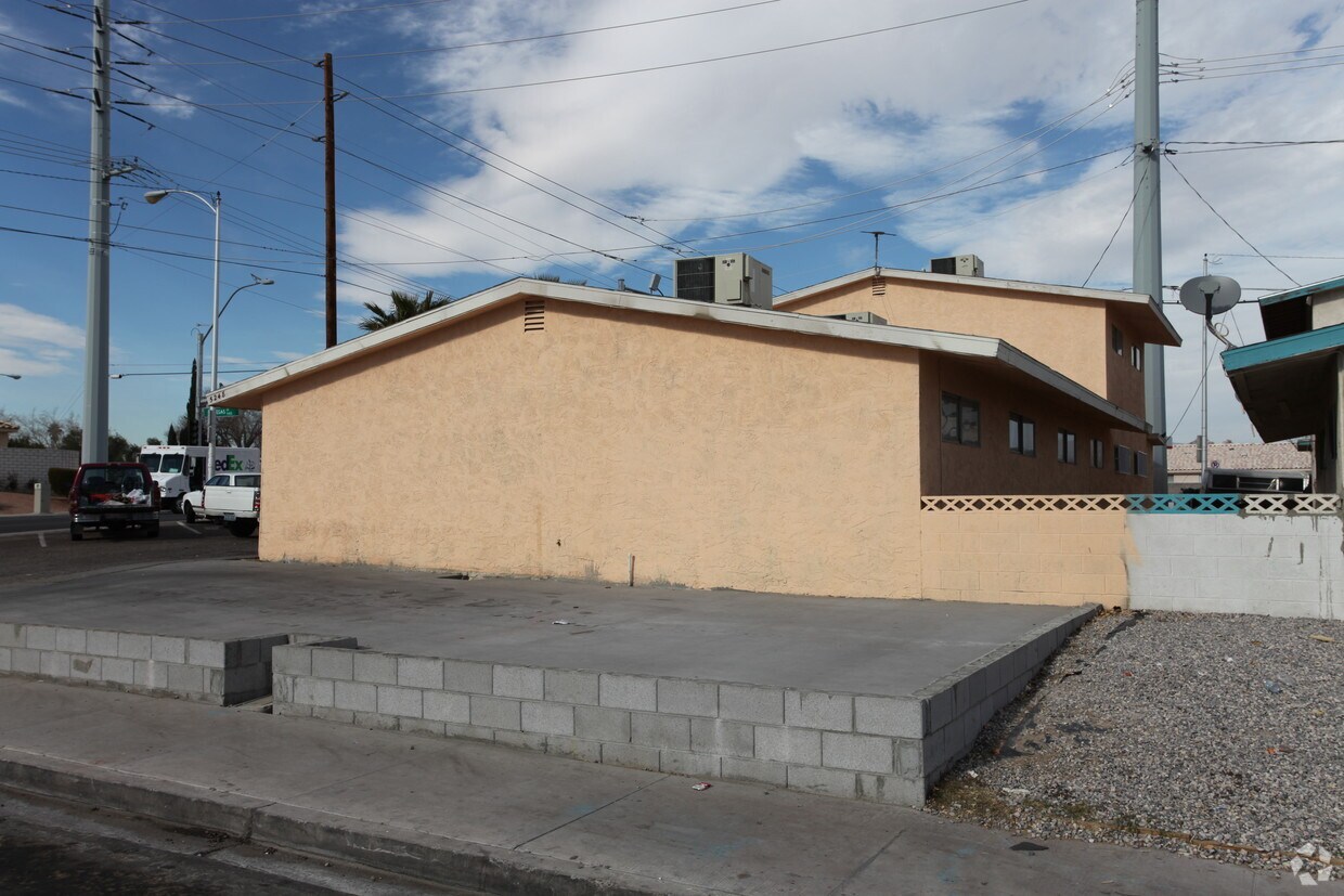 Building Photo - 5248 Pebble Beach Blvd