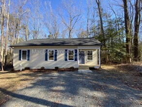 Building Photo - 170 Forest Grove Rd