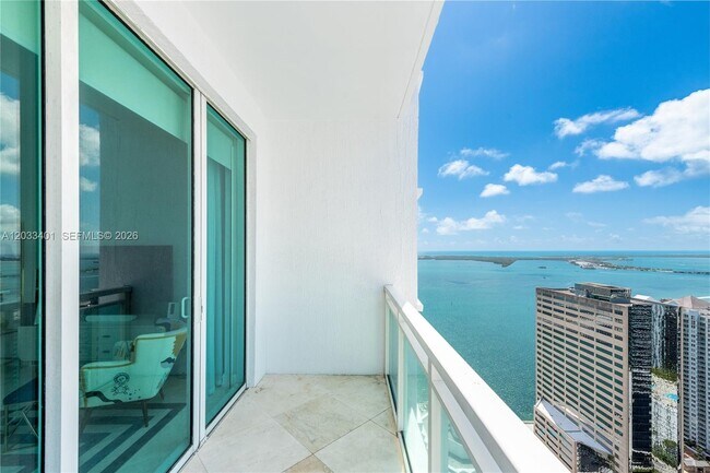 Foto del edificio - 950 Brickell Bay Dr
