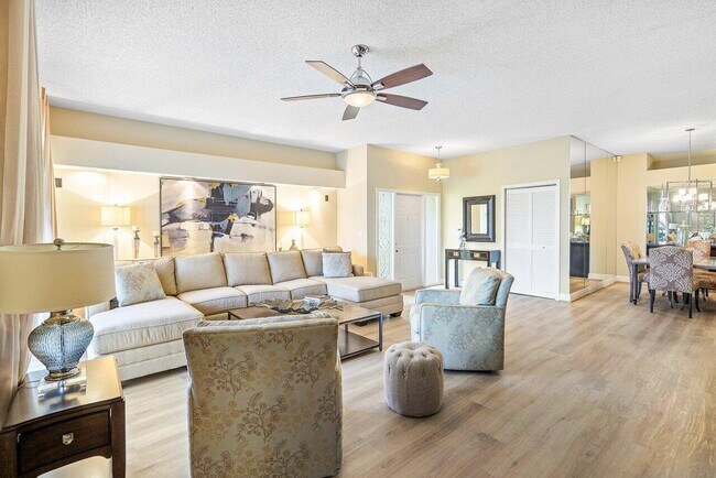 Building Photo - 5070 Lake Catalina Dr