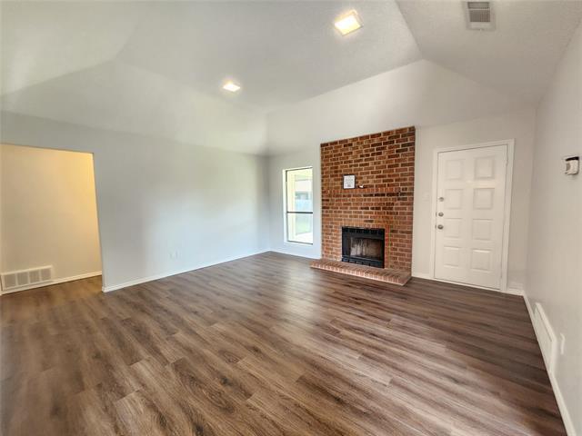 Foto principal - 4515 Tall Meadow Ln