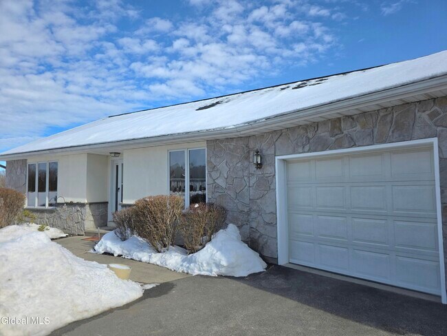 Foto del edificio - 7 Pineview Ct