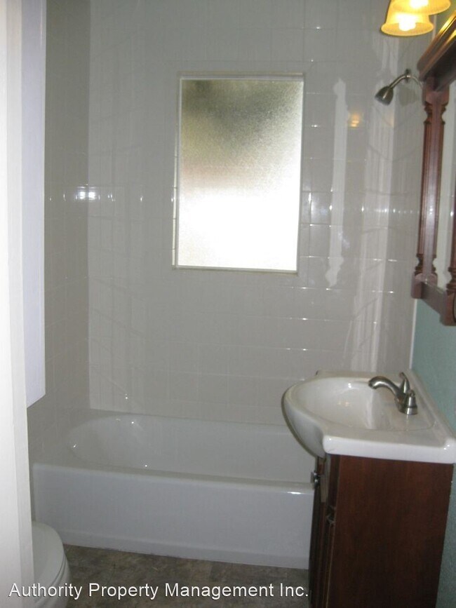 Foto del edificio - 2 br, 2 bath House - 705 Loma St.