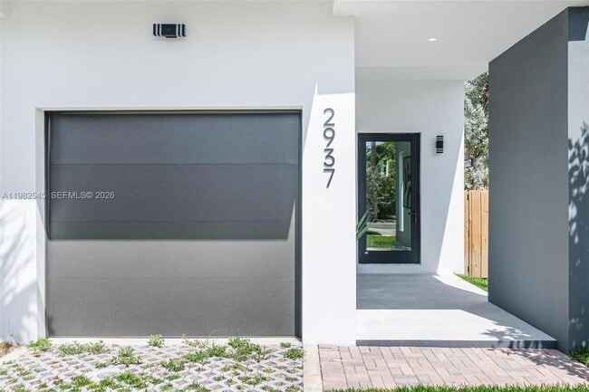 Building Photo - 2937 SW 21st St