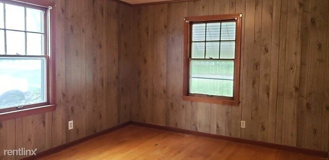 Building Photo - 2 br, 1 bath House - 2318 South Cedar Avenue