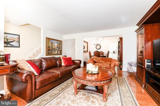 Building Photo - 11924 Shagbark Dr