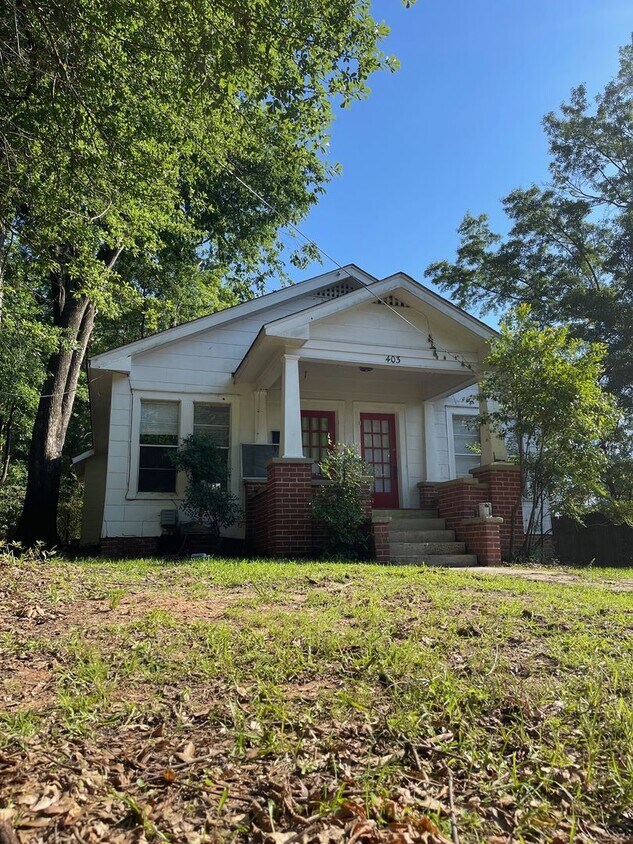Foto principal - 403/405 W Georgia Ave
