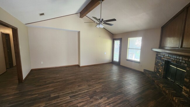 Building Photo - Charming Home in Broken Arrow School Distr...