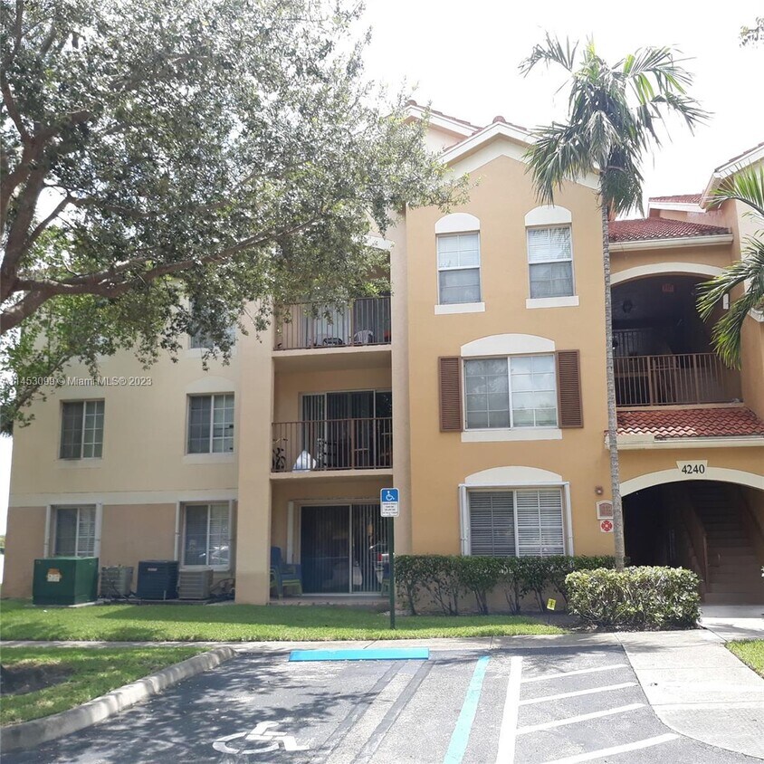 Primary Photo - 4240 San Marino Blvd