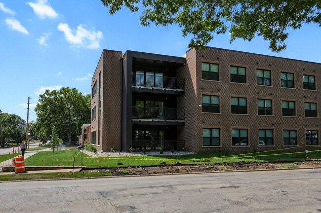 Foto del edificio - 707 W Springfield Ave