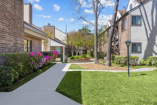 Foto del edificio - 1114 Augusta Dr