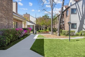 Building Photo - 1114 Augusta Dr