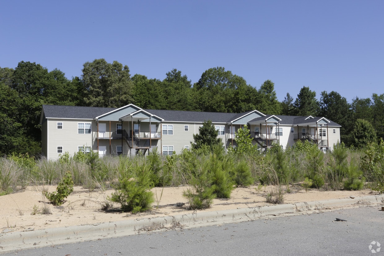 873 N Main St, Clover, SC 29710 Apartments in Clover, SC