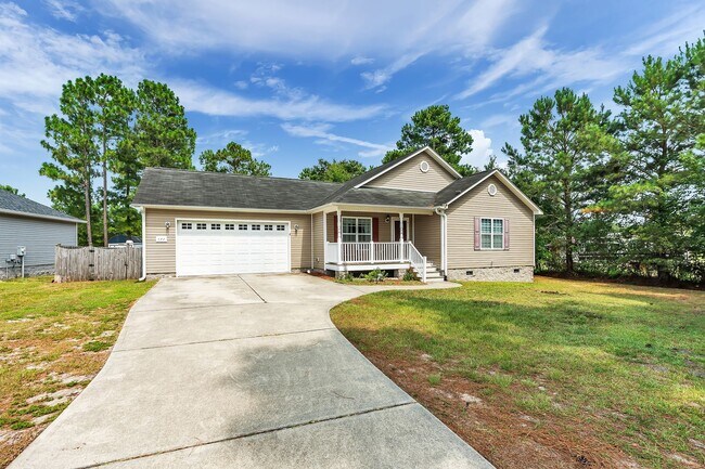 Foto del edificio - 477 Sand Ridge Rd