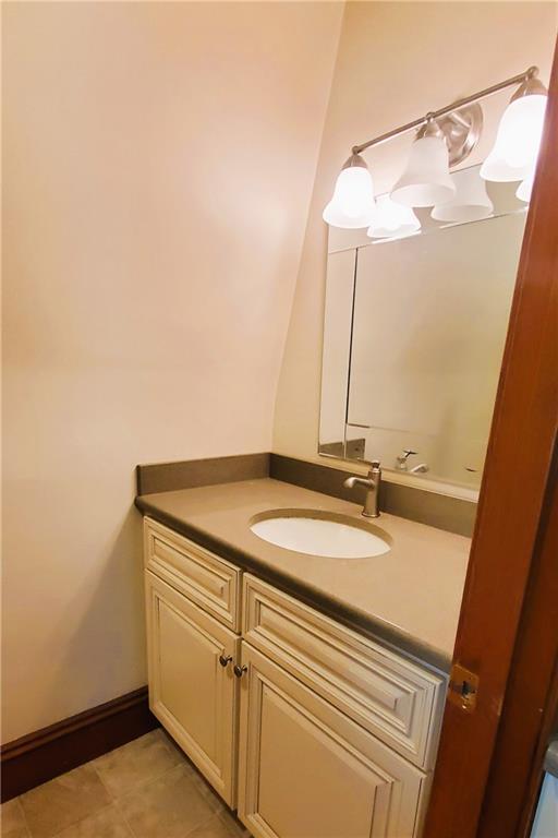 2951 E Main Rd Unit 6, Portsmouth, RI 02871 Apartments in Portsmouth