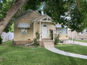 Building Photo - 2637 S Kenwood St