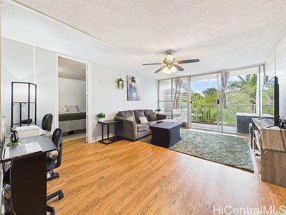 Foto del edificio - 95-065 Waikalani Dr
