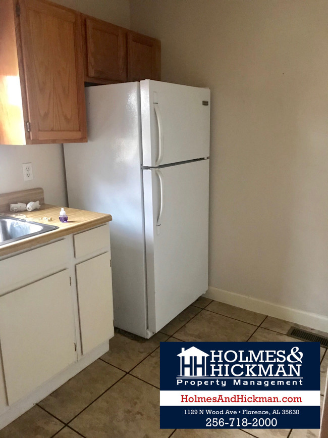 Foto del edificio - 315 Hillcrest Cir