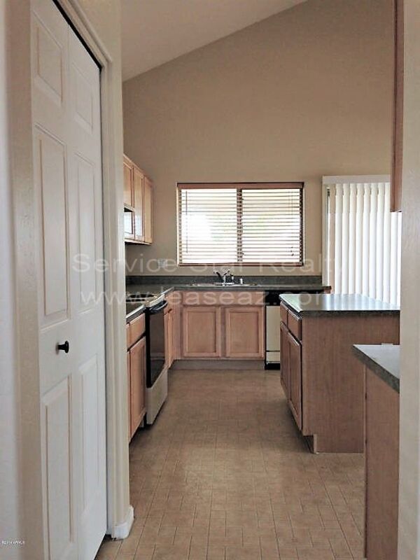 Foto del edificio - 3201 N 127th Dr