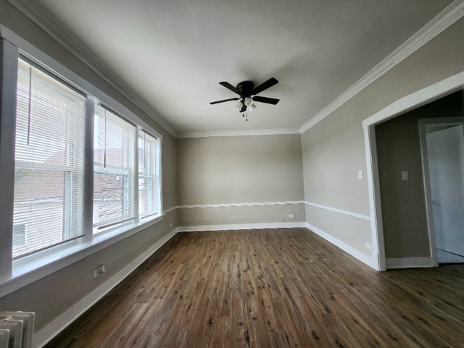 Building Photo - 7848 S Burnham Ave