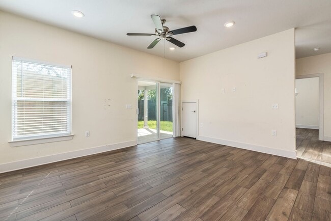 Building Photo - 3702 Tower View Ct