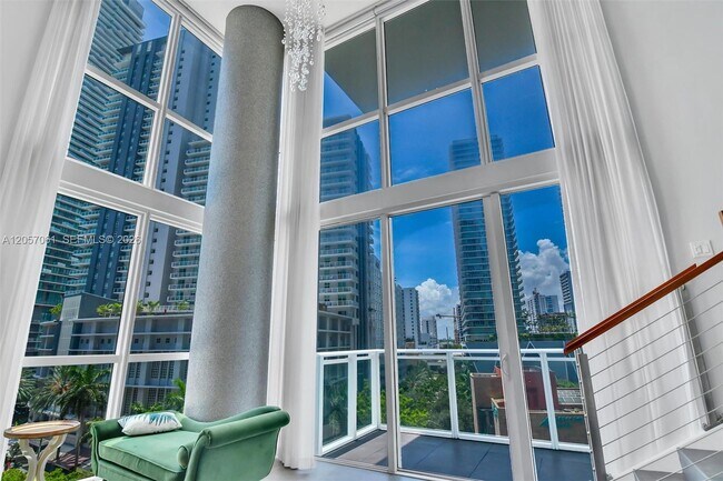 Building Photo - 1080 Brickell Ave