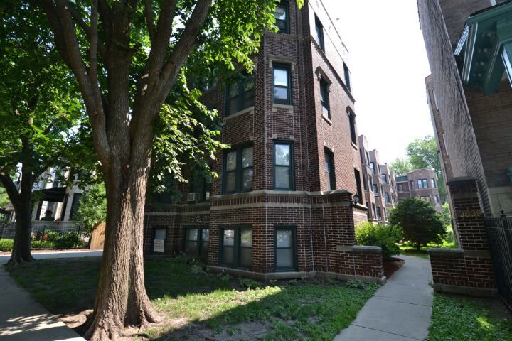 Foto principal - 3845 N Greenview Ave