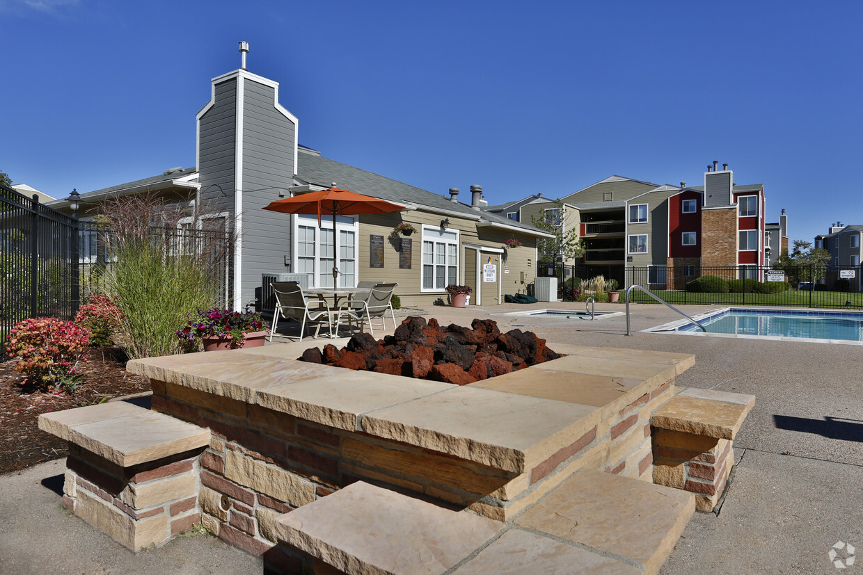 Cherry Creek Greens Apartments Denver