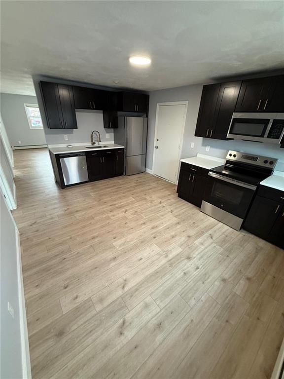 Foto del edificio - 61 Esten Ave