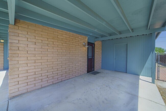 Building Photo - 3311 S Jessica Ave