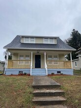 Building Photo - 816 Efird St