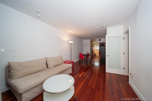 Building Photo - 1340 Drexel Ave
