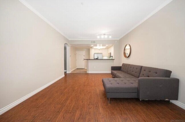 Building Photo - $2,950 - 1 Bed / 1 Bath Bottom Floor Beautiful Condo at Regents La Jolla