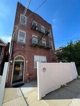 Building Photo - 1114 Neill Ave