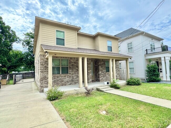 Building Photo - 84 N Rembert St