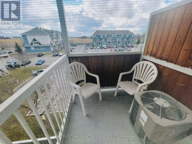 Building Photo - 268 Meadowbreeze Dr