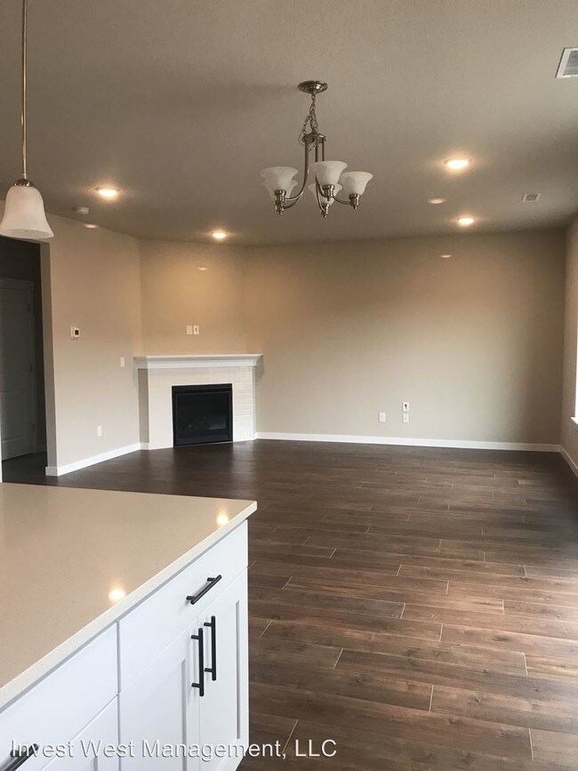 Foto del edificio - 4 br, 2.5 bath House - 1819 NE 172 Street